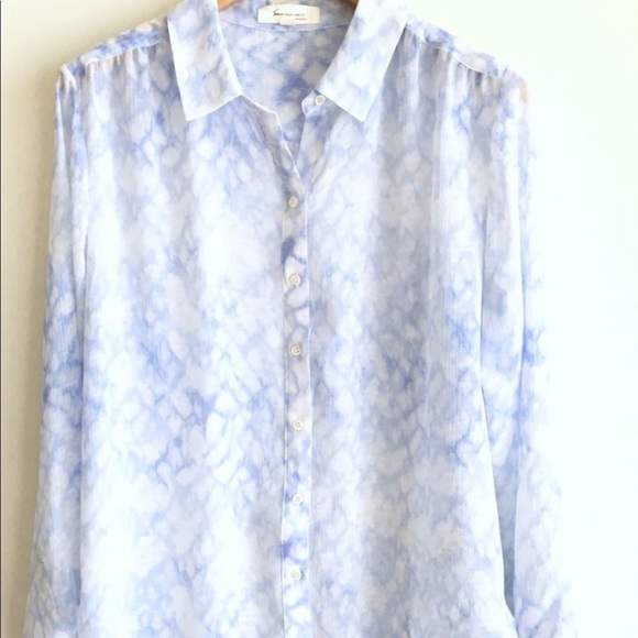 NWT Vince Camuto L sheer light blue/white blouse - Picture 4 of 10